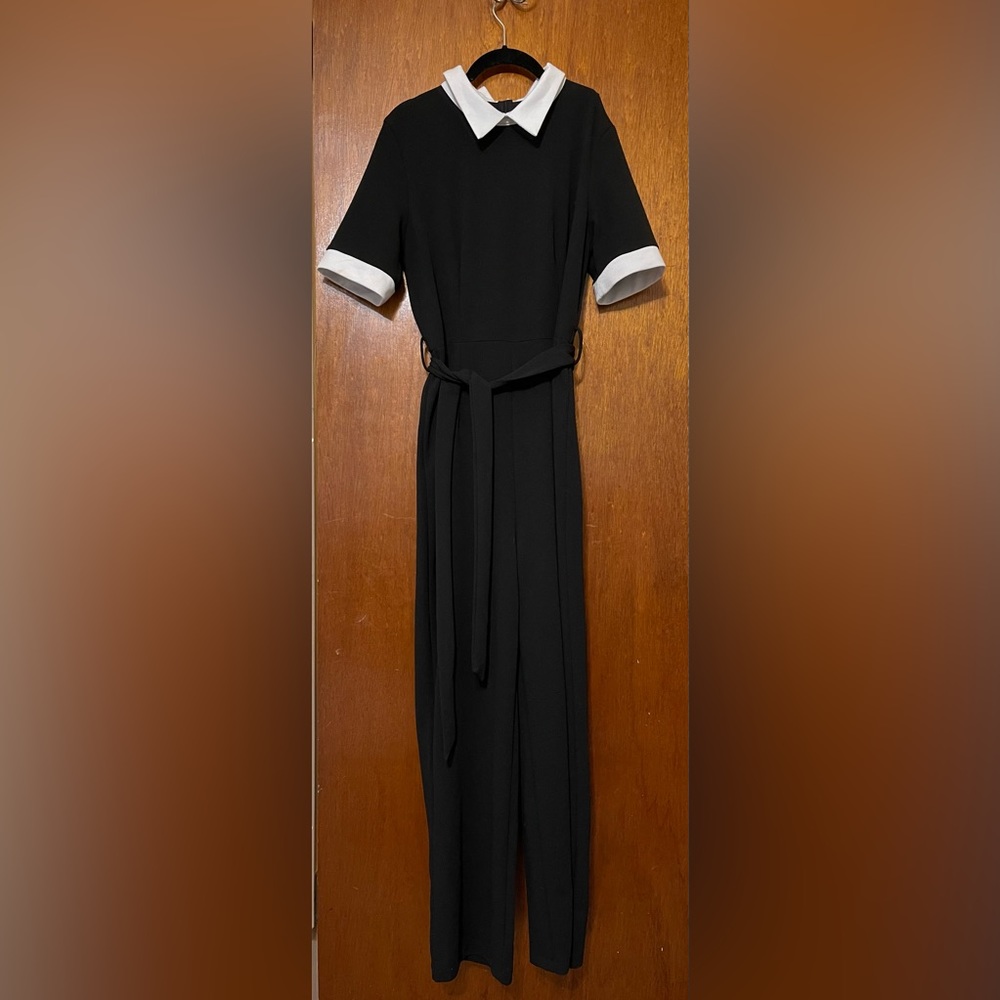Peter Pan collar jumpsuit with belt size medium